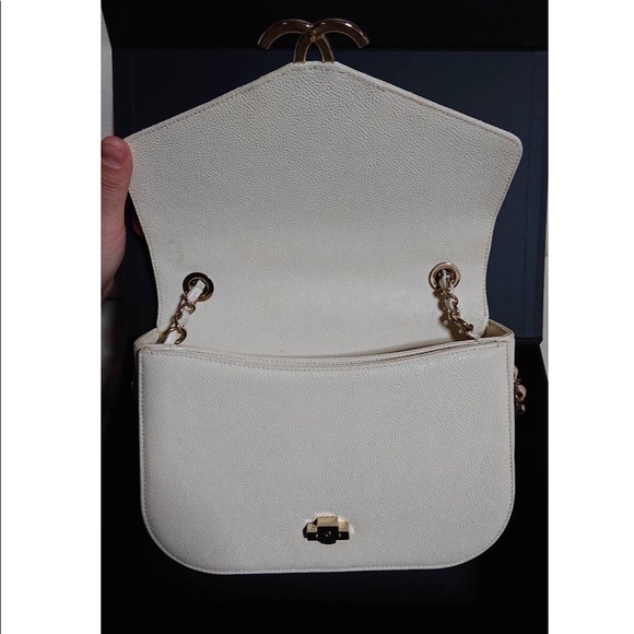 Chanel flap bag white - Picture 6 of 15
